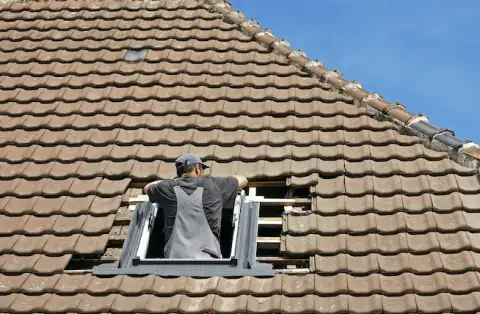 Pose de velux - Saint-Bonnet-des-Bruyères